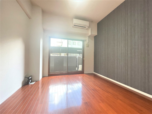 居室・リビング　写真は別部屋です