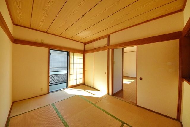 その他　明るい和室