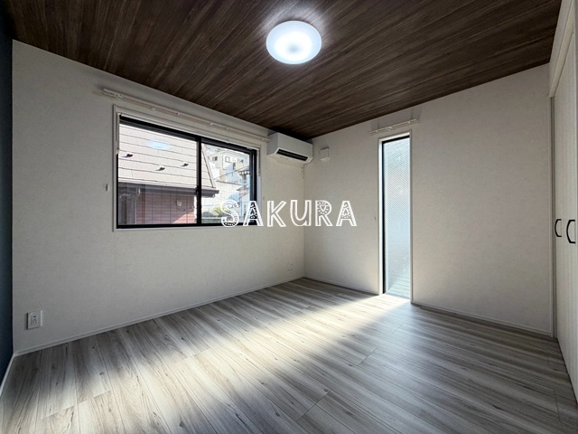 居室・リビング　開放感のあるゆったりとしたお部屋です♪