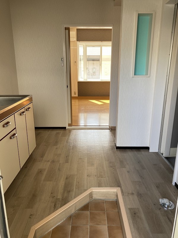 玄関　玄関からの様子