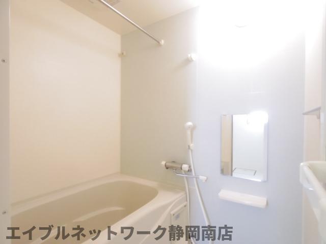 バス・シャワールーム　きれいなお風呂です