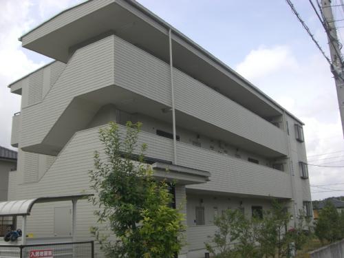 名古屋市緑区西神の倉のマンションの建物外観