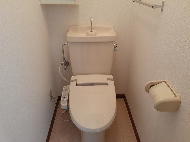 【福井市和田東のアパートのトイレ】