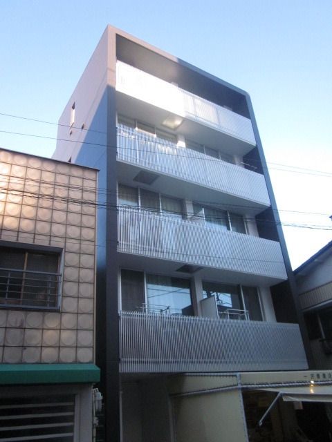 I・S　YOKOHAMAの建物外観