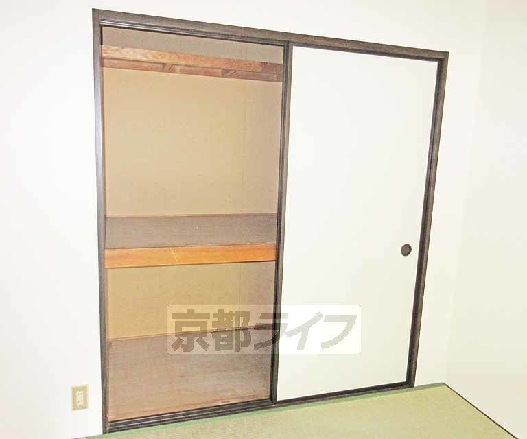 収納　押入れ付いてます！