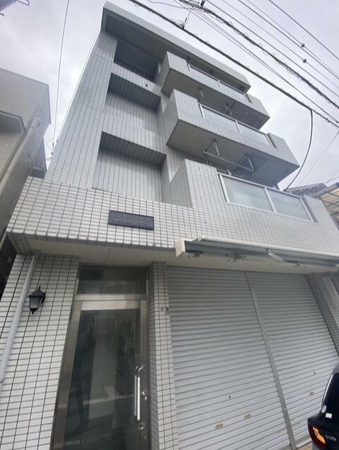 川崎市幸区塚越のマンションの建物外観