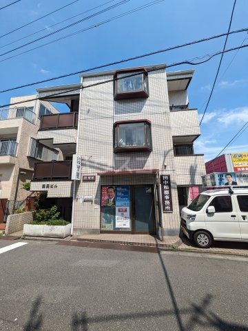 川崎市川崎区小田のマンションの建物外観