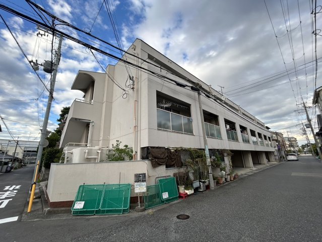 西宮市中浜町のマンションの建物外観