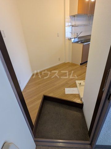 【北区王子本町のマンションの玄関】