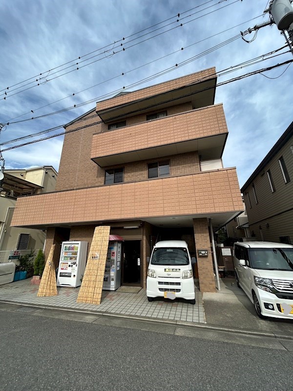 尼崎市築地のマンションの建物外観