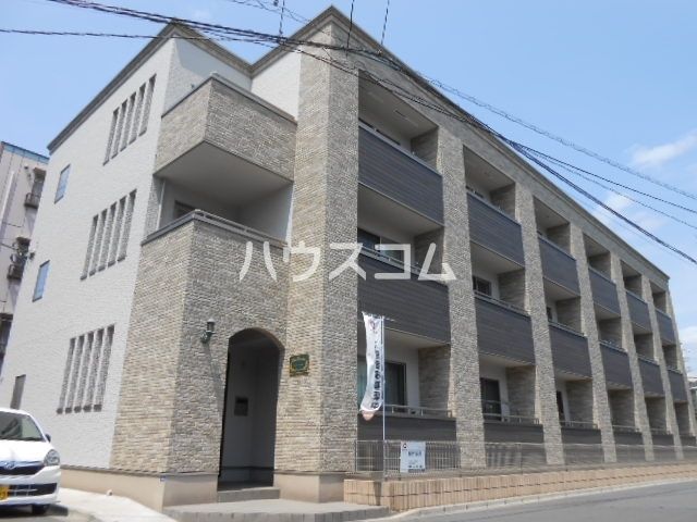 【クレール・シャンブルの建物外観】