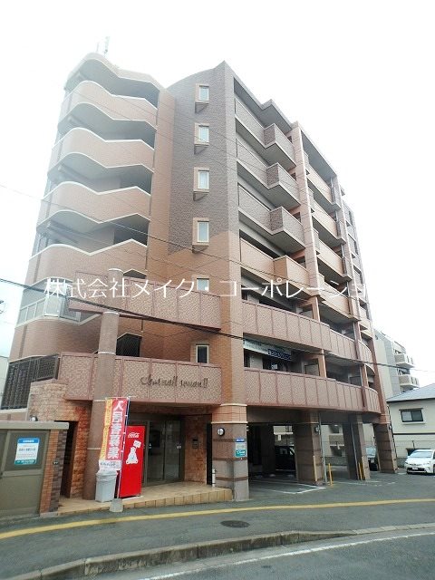 福岡市城南区南片江のマンションの建物外観