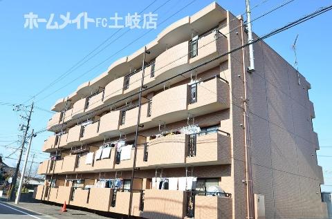 ハートフルマンションＮo．１の建物外観