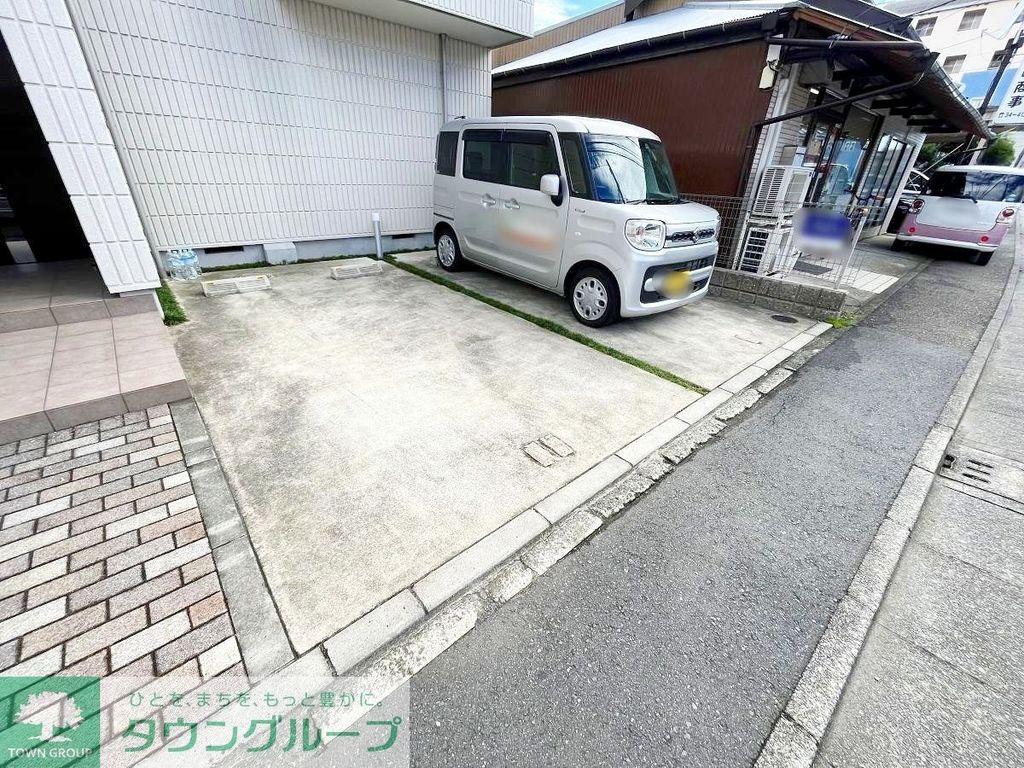 【藤沢市羽鳥のマンションの駐車場】