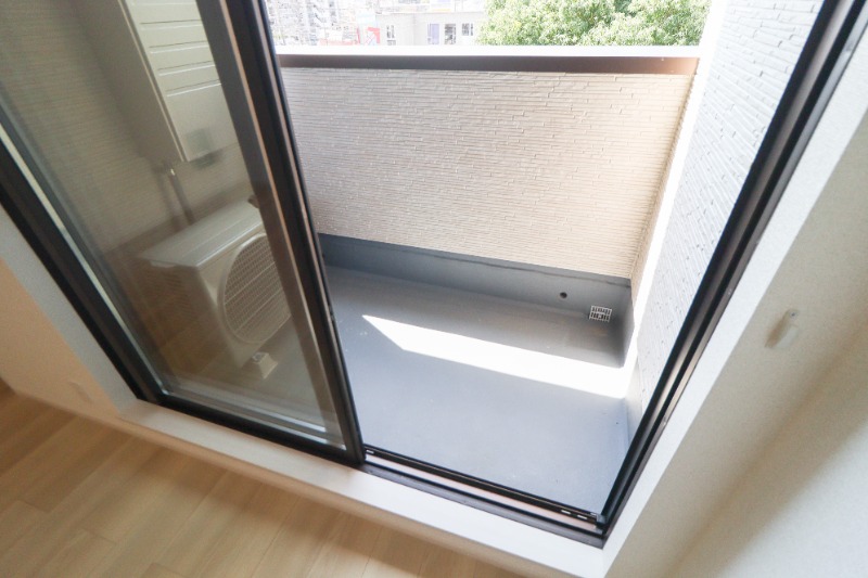 バルコニー　図面と現状に相違がある場合には現状を優先