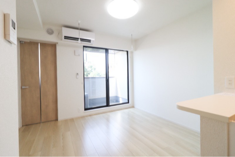 居室・リビング　図面と現状に相違がある場合には現状を優先