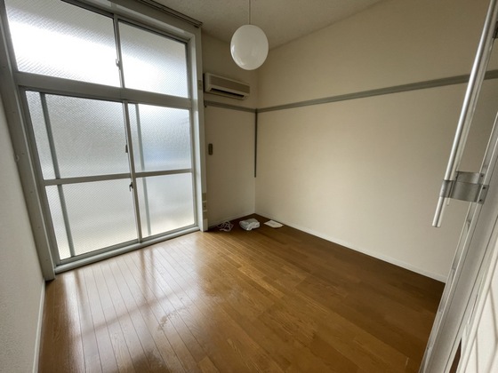 居室・リビング　※別部屋の写真です