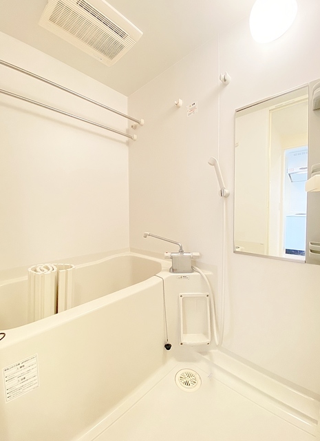 バス・シャワールーム　浴室乾燥・暖房・２４時間換気機能付き