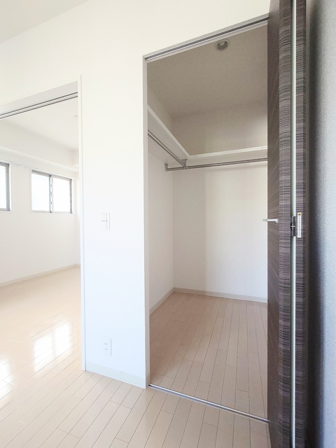 収納　ウォークインクローゼット