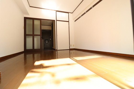 居室・リビング　※別号室の間取りです。