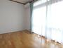 居室・リビング　大きな窓で明るいリビングです♪