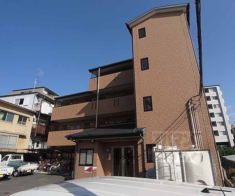 建物外観　立命館大学、佛教大学エリアのお部屋探しはアパマンショッ...