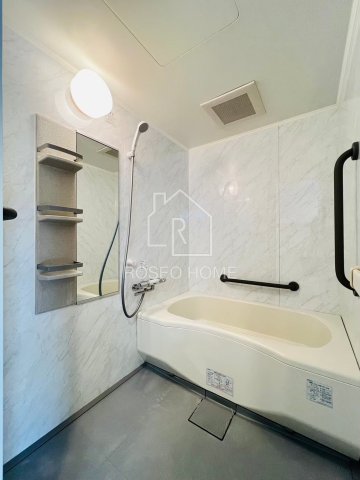 バス・シャワールーム　同マンション別部屋：参考写真