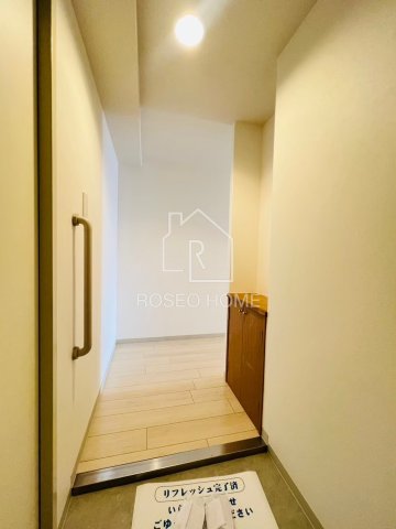 玄関　同マンション別部屋：参考写真