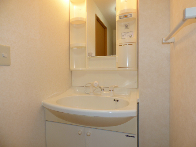 洗面設備　洗面化粧台新品設置予定