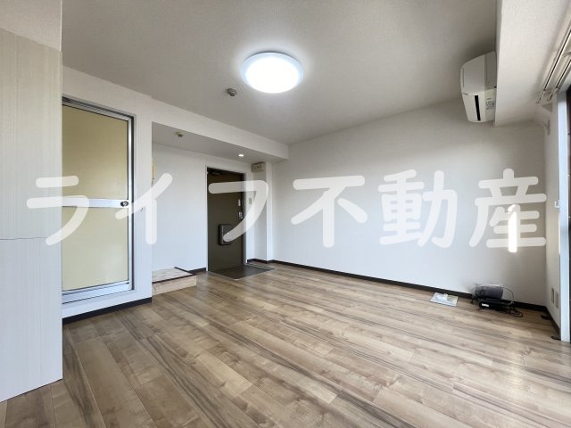 居室・リビング　スタンダードな洋室です