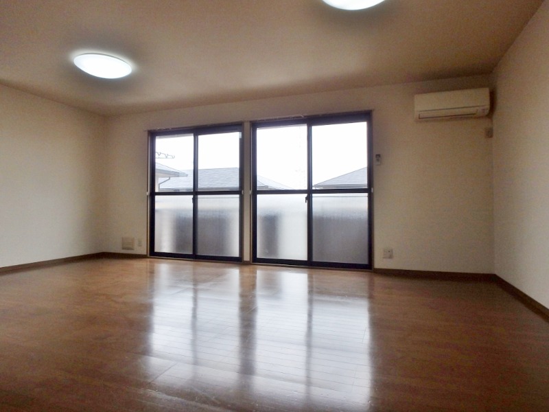 居室・リビング　図面と現状に相違がある場合には現状を優先