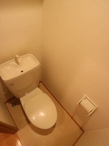 トイレ　ゆったりとした空間のトイレです