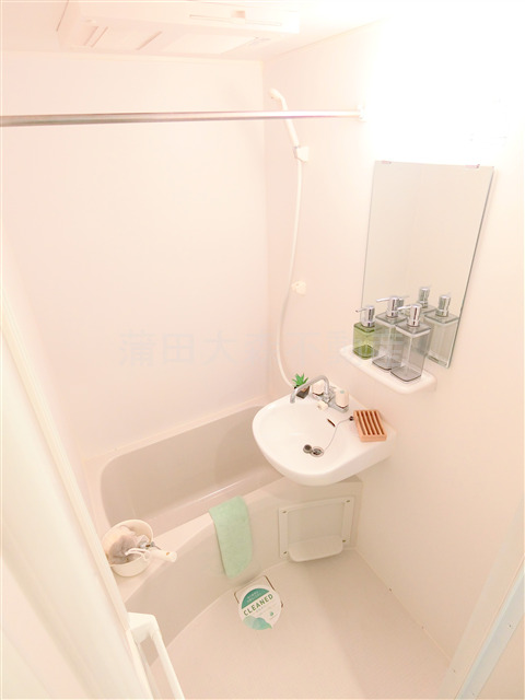 バス・シャワールーム　浴室乾燥機付きのお風呂　バスルーム