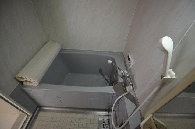 バス・シャワールーム　シンプルなバスルームです☆