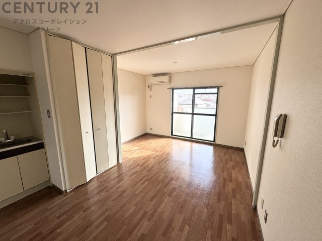 居室・リビング　収納大きい