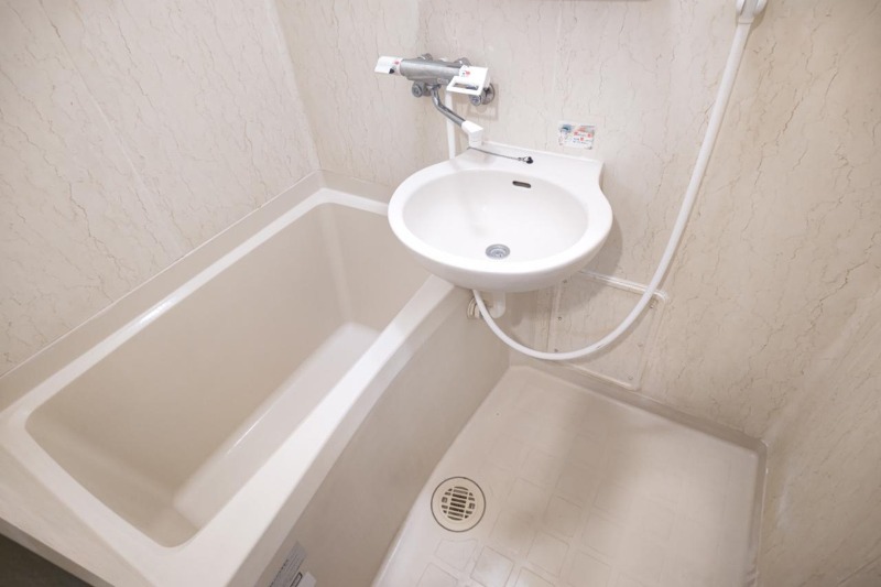 バス・シャワールーム　別号室イメージ