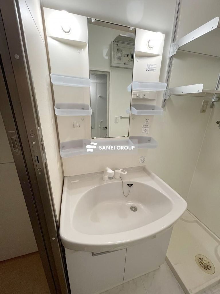 洗面設備　同仕様