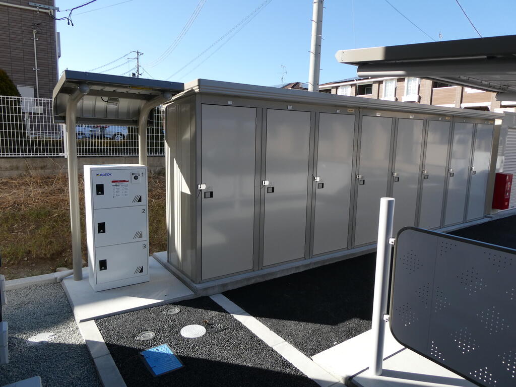 その他設備　宅配BOX＆物置