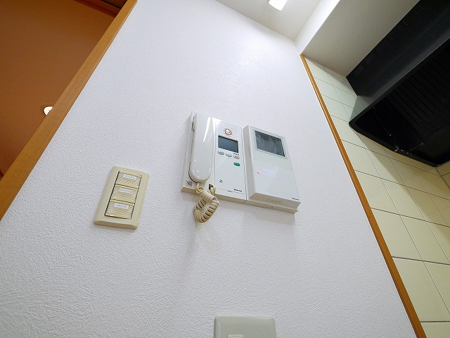 セキュリティ　モニター付きインターホンです