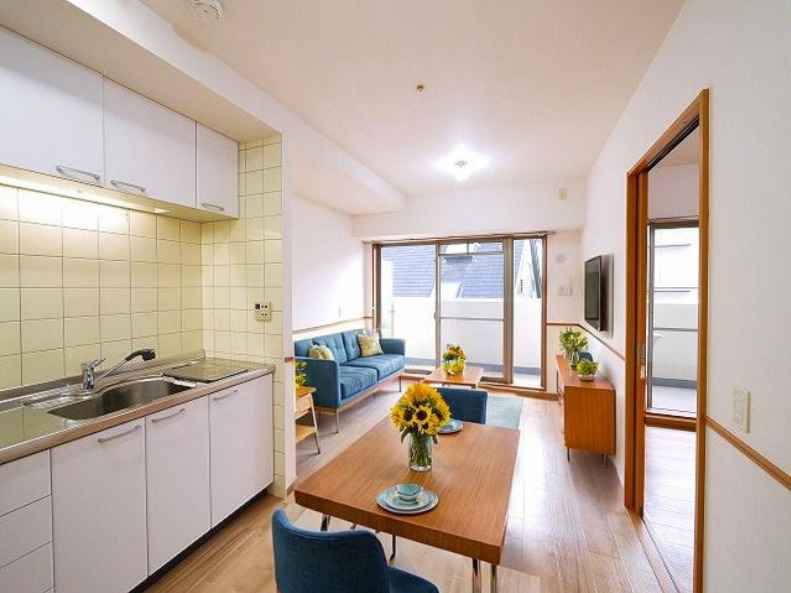 居室・リビング　CGで家具等を配置したもので家具等は含まれません