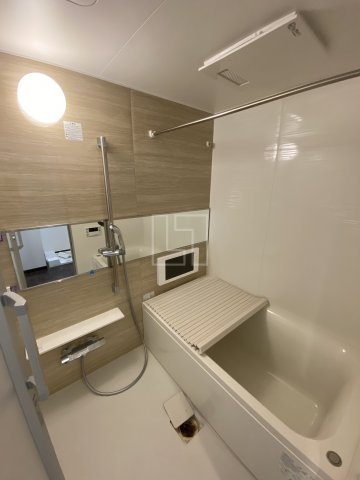 バス・シャワールーム　ラクラス本町東　浴室