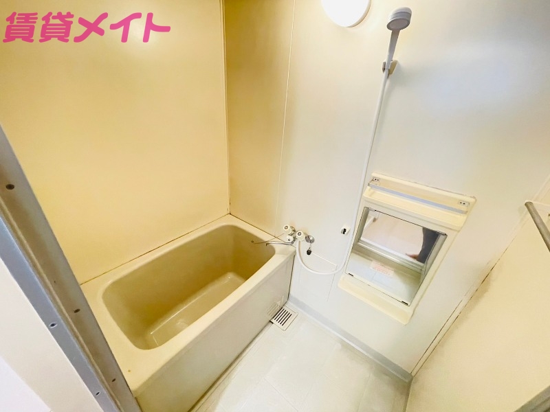 バス・シャワールーム　反転タイプ参考写真