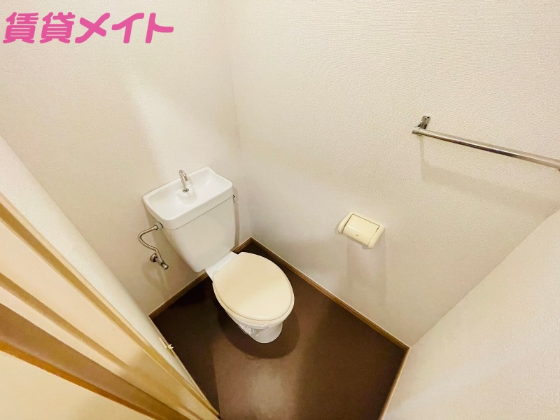 トイレ　反転タイプ参考写真