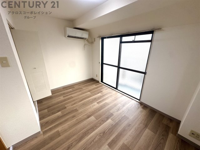 居室・リビング　２面採光の明るいお部屋です。