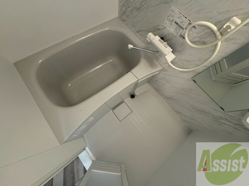 バス・シャワールーム　お風呂になります。一日の疲れを癒してくださいね。