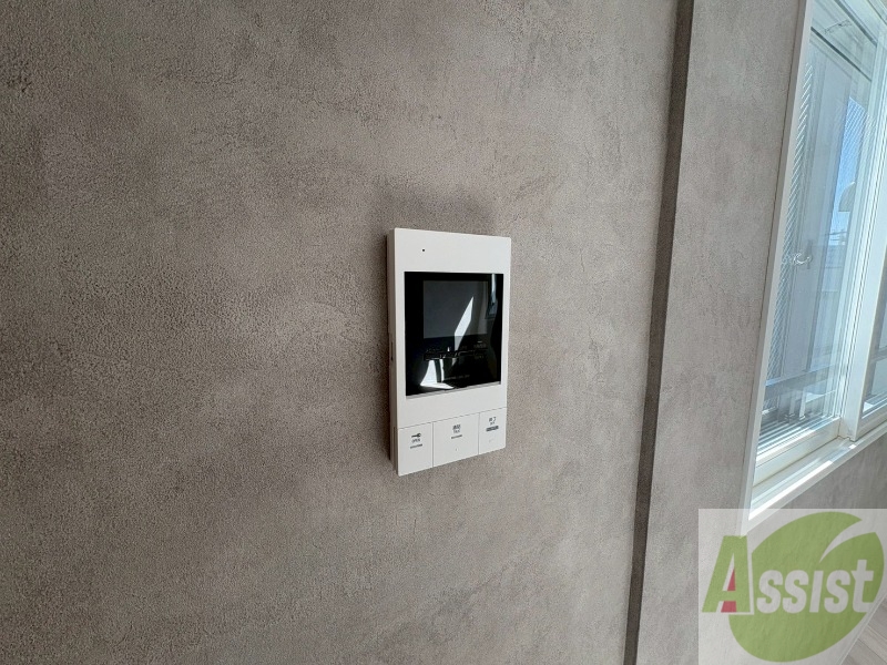 セキュリティ　ＴＶモニター付インターホンです。来客者の顔が見えるので安心！