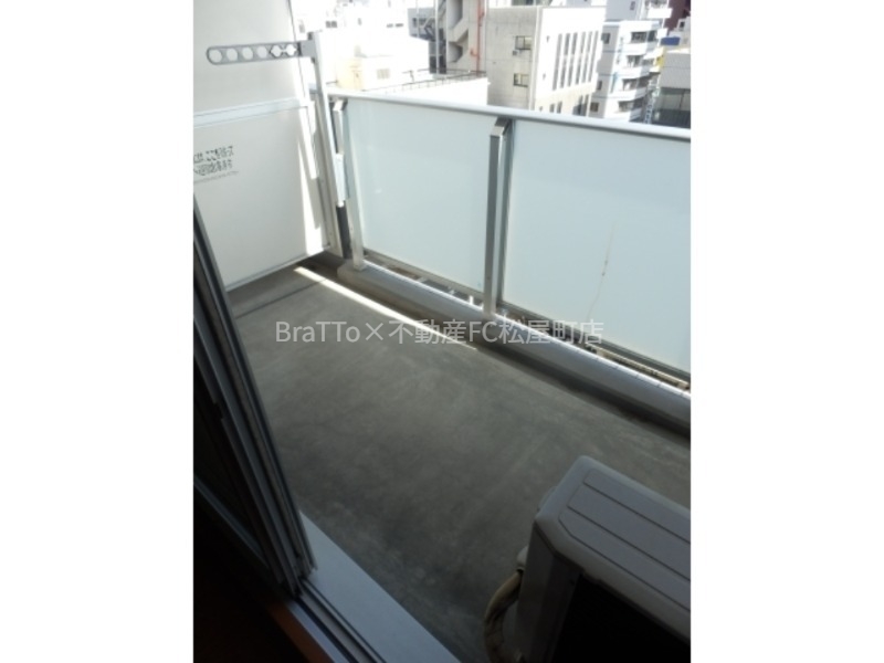 バルコニー　バルコニー