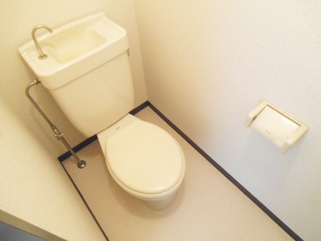 トイレ　個室のトイレです☆