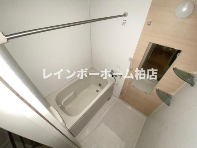 バス・シャワールーム　お風呂で日々の疲れを落としましょう