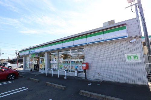 コンビニ　ファミリーマート 一宮玉ノ井店（コンビニ）まで125m